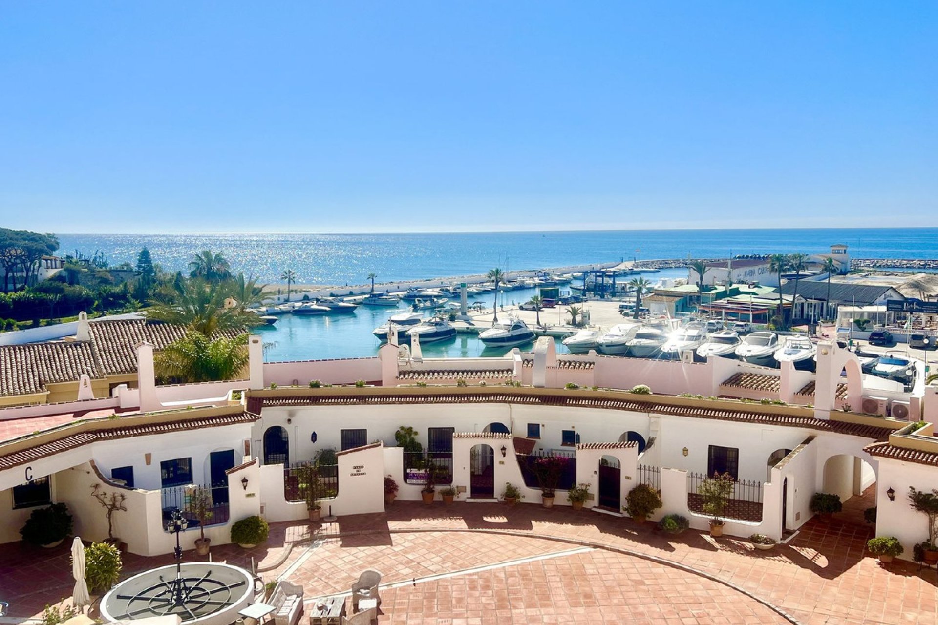 Resale - Apartment - Middle Floor Apartment - Marbella - Puerto de Cabopino