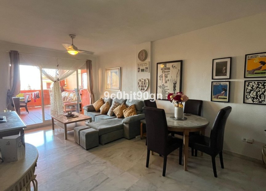 Resale - Apartment - Middle Floor Apartment - Marbella - Reserva de Marbella