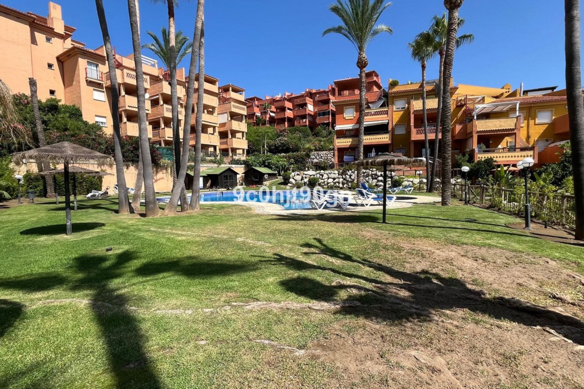 Resale - Apartment - Middle Floor Apartment - Marbella - Reserva de Marbella