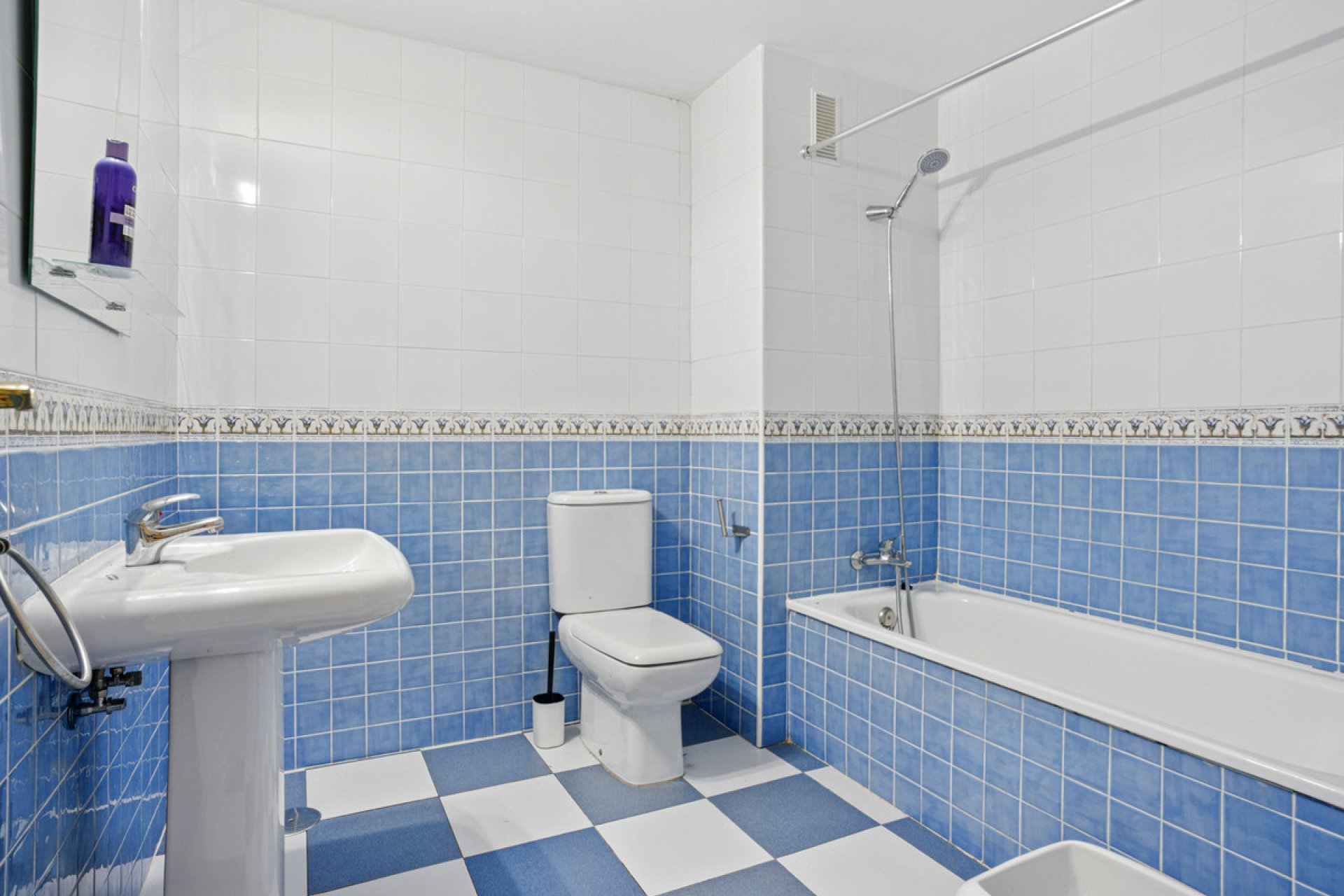 Resale - Apartment - Middle Floor Apartment - Marbella - Reserva de Marbella