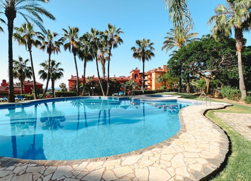Resale - Apartment - Middle Floor Apartment - Marbella - Reserva de Marbella