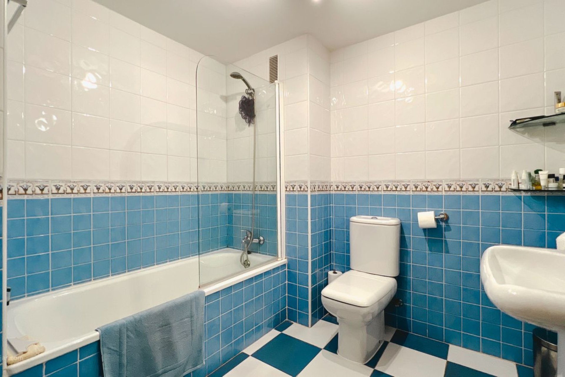 Resale - Apartment - Middle Floor Apartment - Marbella - Reserva de Marbella