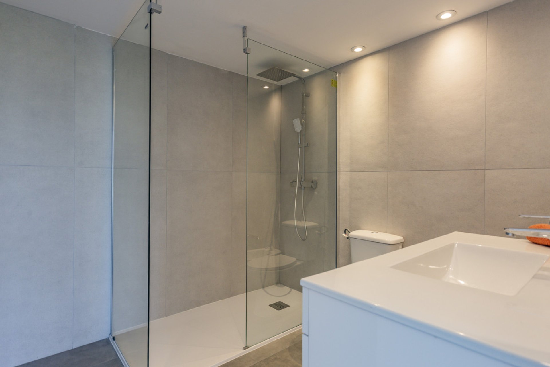 Resale - Apartment - Middle Floor Apartment - Marbella - Río Real