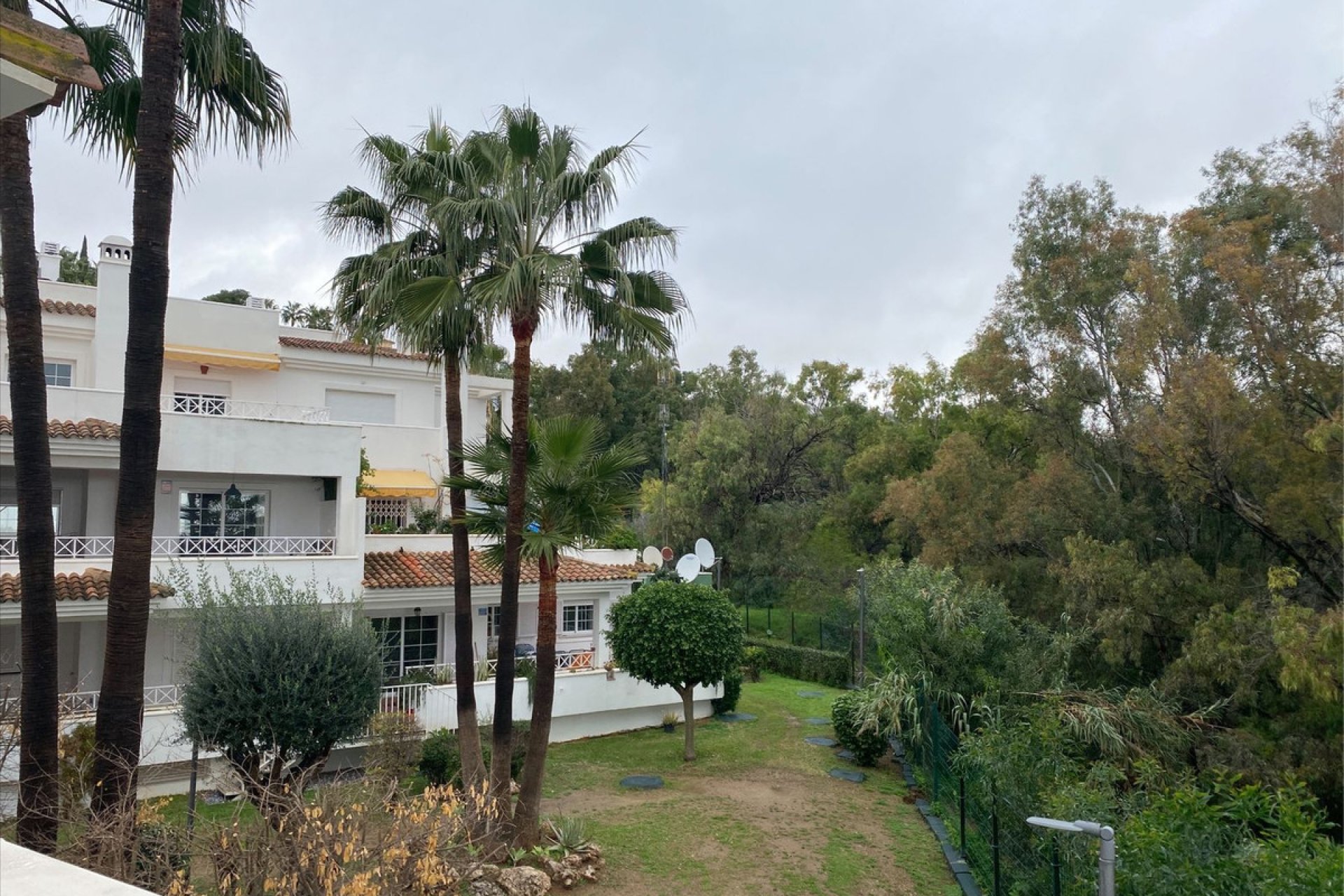 Resale - Apartment - Middle Floor Apartment - Marbella - Río Real