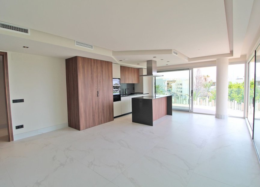 Resale - Apartment - Middle Floor Apartment - Marbella - San Pedro De Alcantara