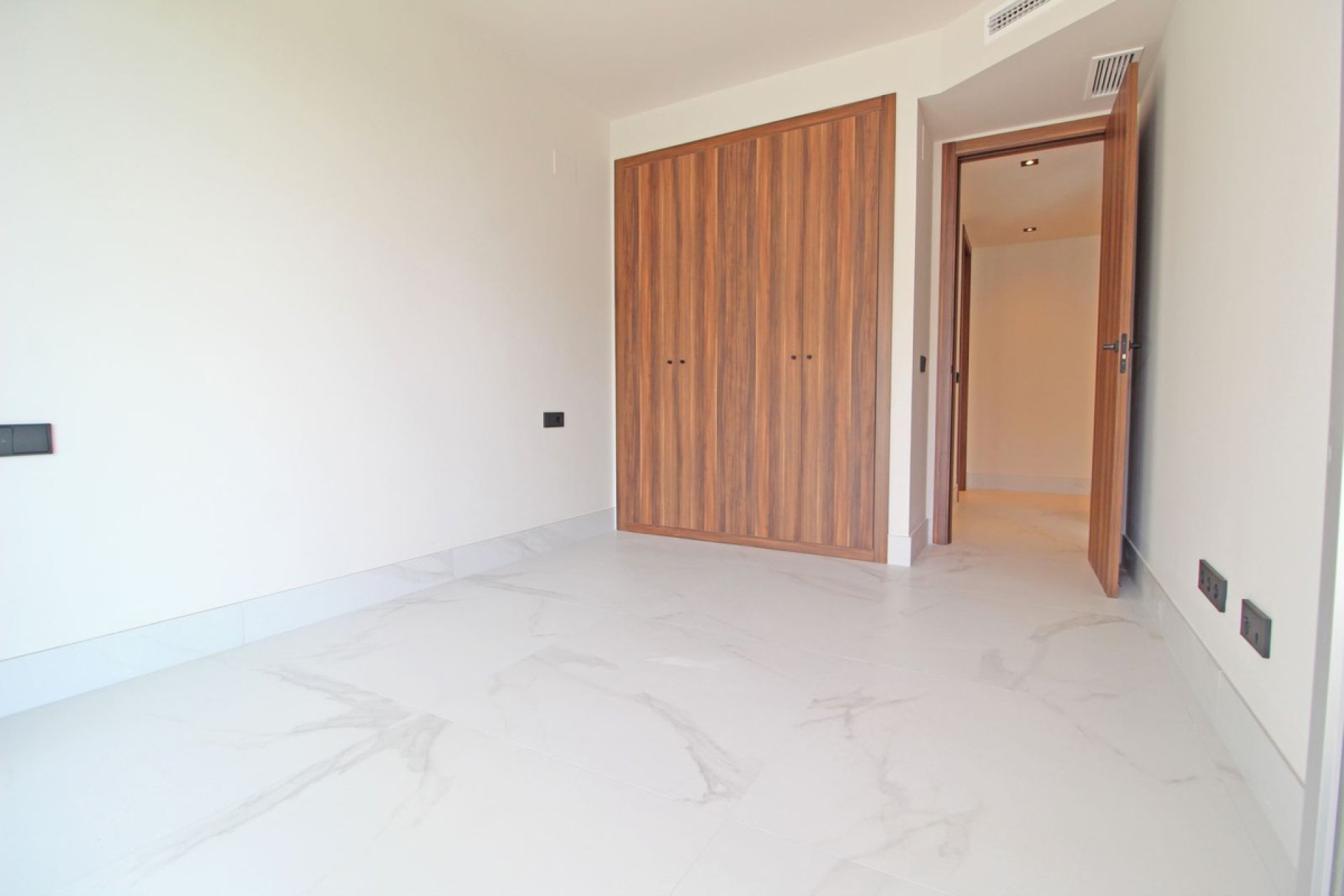 Resale - Apartment - Middle Floor Apartment - Marbella - San Pedro De Alcantara