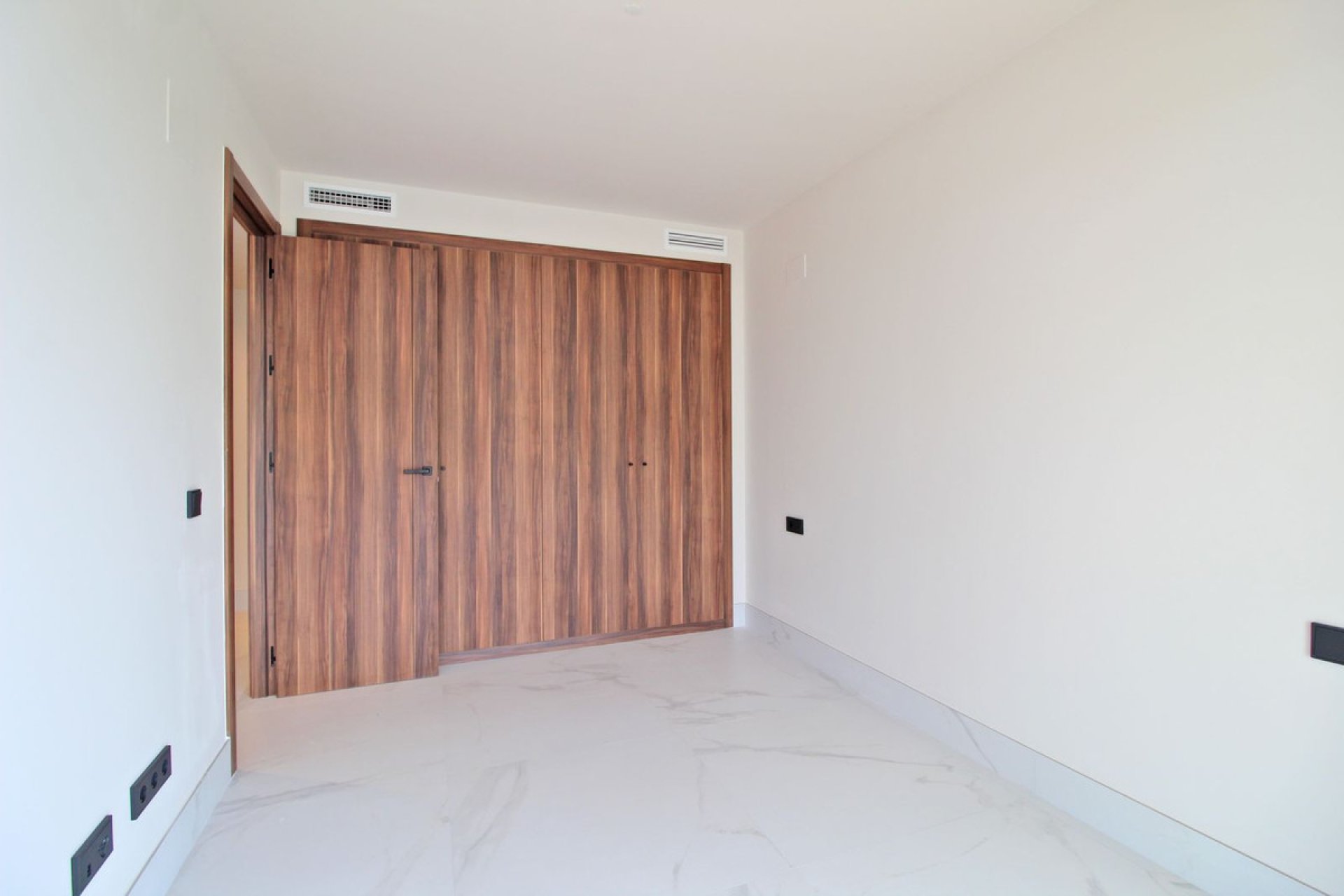 Resale - Apartment - Middle Floor Apartment - Marbella - San Pedro De Alcantara