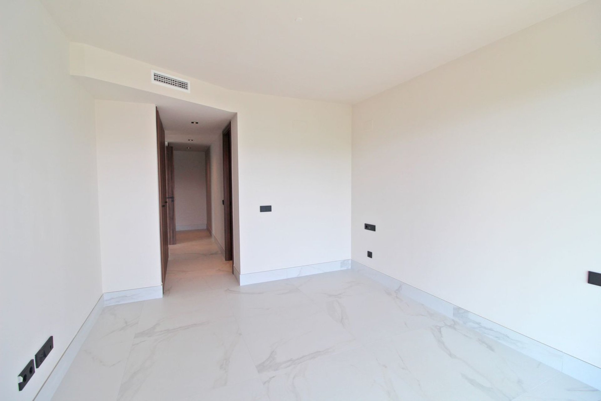 Resale - Apartment - Middle Floor Apartment - Marbella - San Pedro De Alcantara