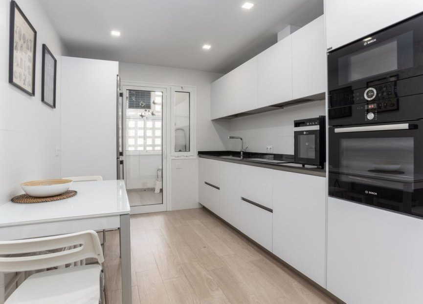 Resale - Apartment - Middle Floor Apartment - Marbella - San Pedro De Alcantara