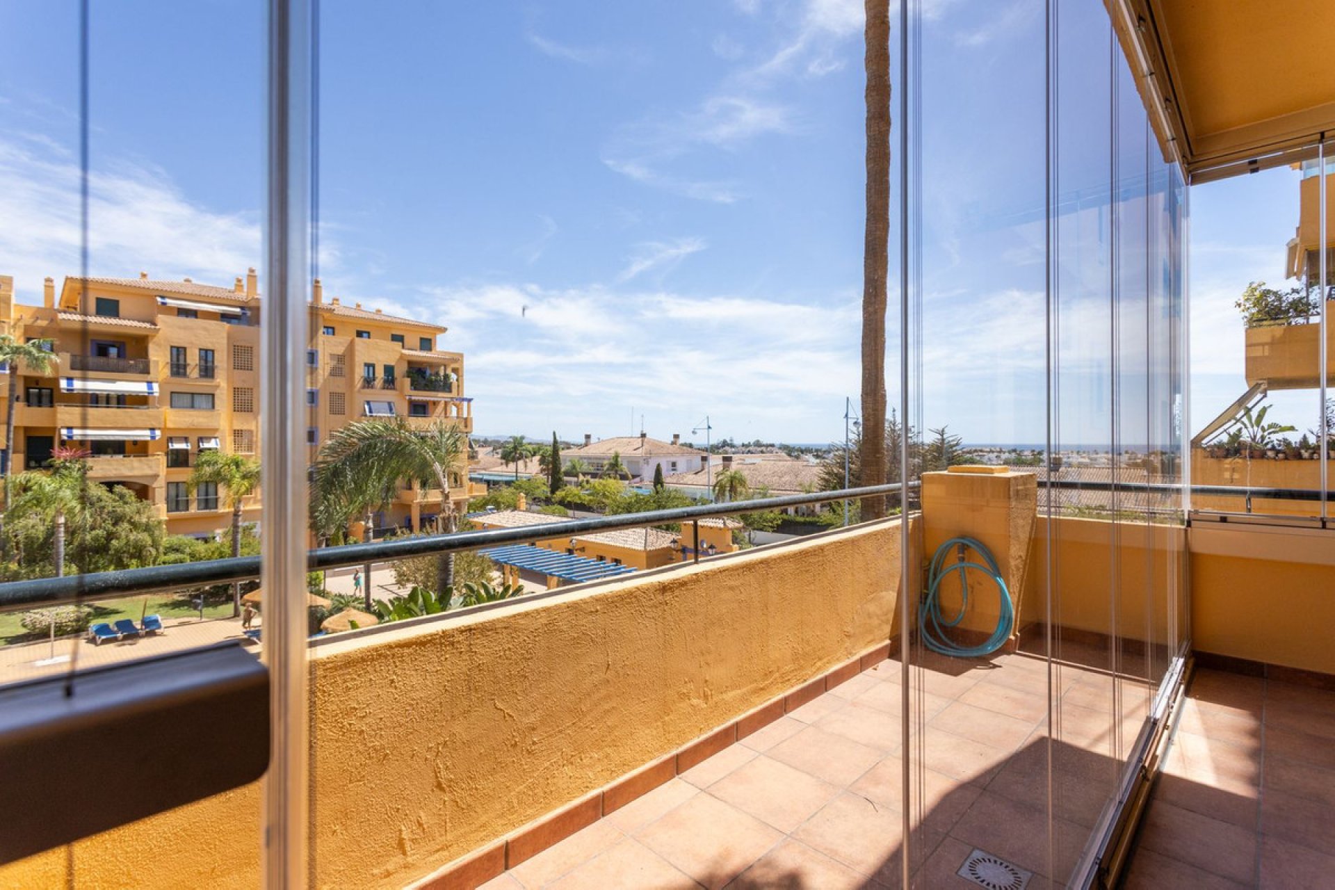 Resale - Apartment - Middle Floor Apartment - Marbella - San Pedro De Alcantara