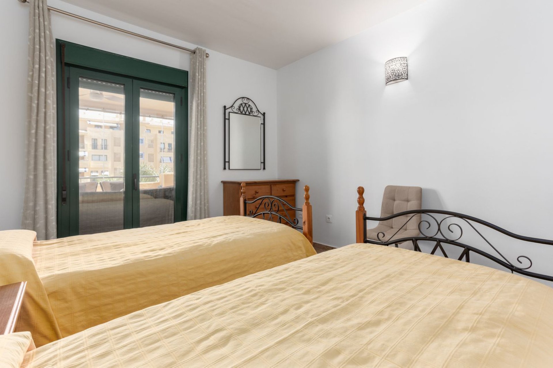 Resale - Apartment - Middle Floor Apartment - Marbella - San Pedro De Alcantara