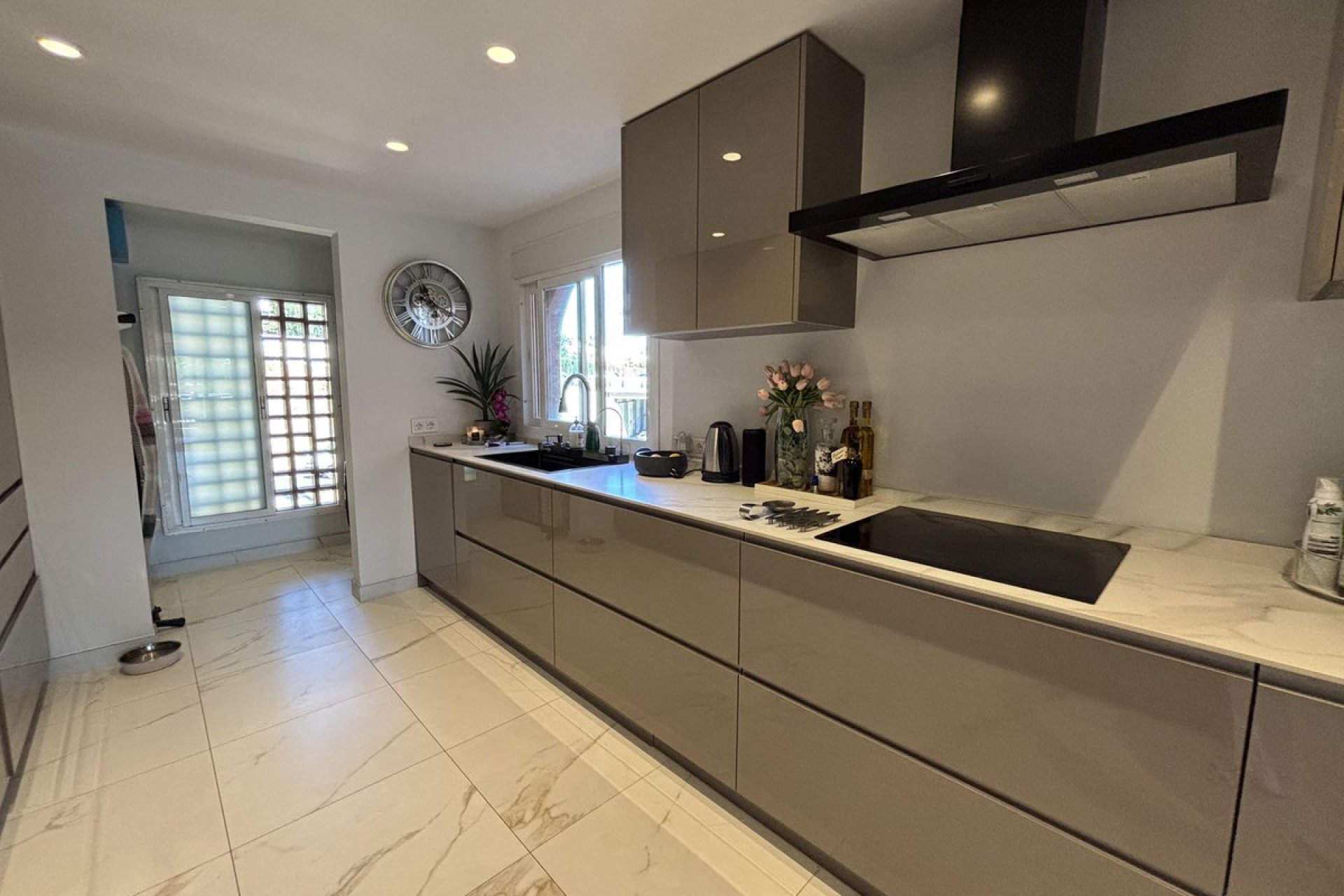 Resale - Apartment - Middle Floor Apartment - Marbella - San Pedro De Alcantara