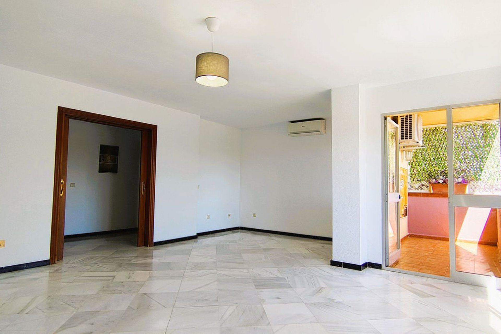 Resale - Apartment - Middle Floor Apartment - Marbella - San Pedro De Alcantara