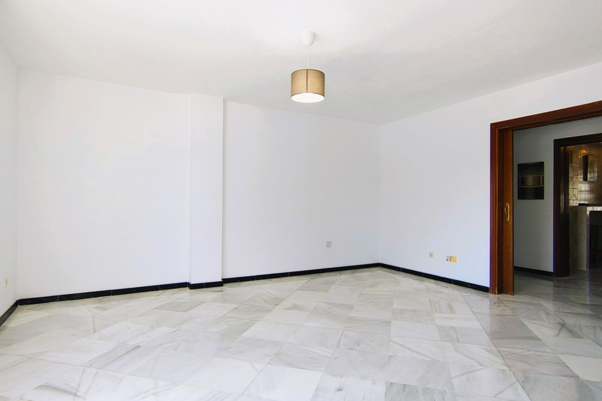 Resale - Apartment - Middle Floor Apartment - Marbella - San Pedro De Alcantara