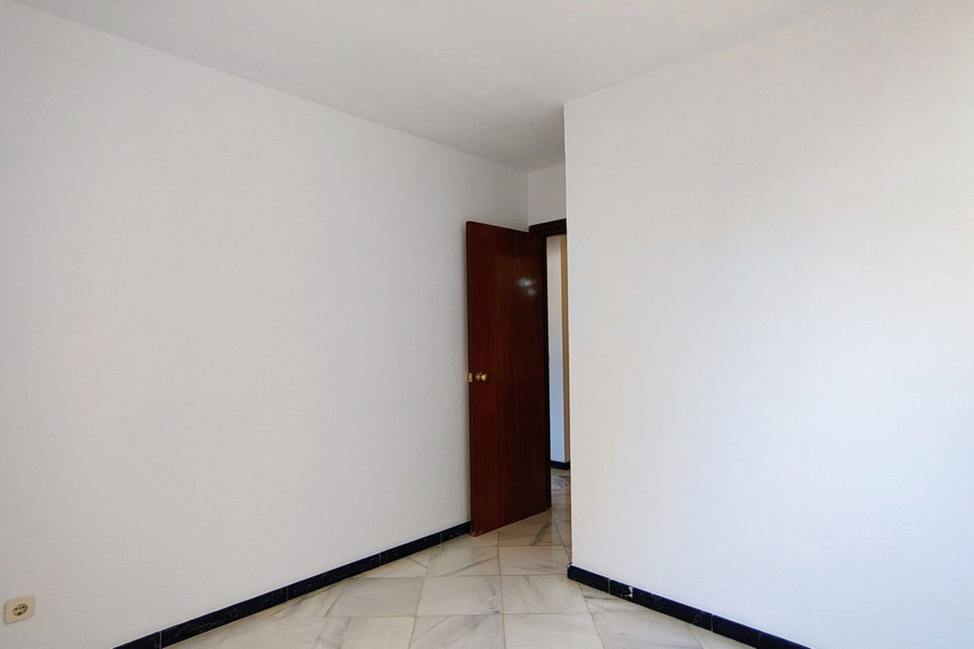 Resale - Apartment - Middle Floor Apartment - Marbella - San Pedro De Alcantara