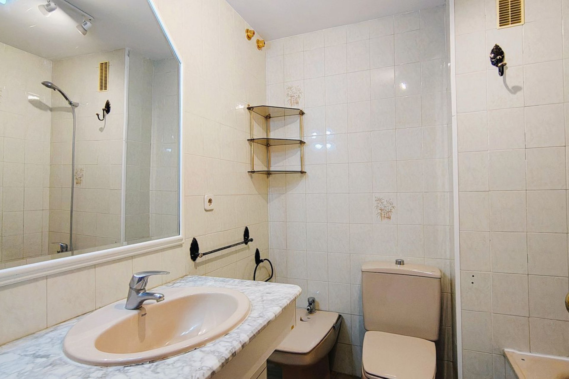 Resale - Apartment - Middle Floor Apartment - Marbella - San Pedro De Alcantara