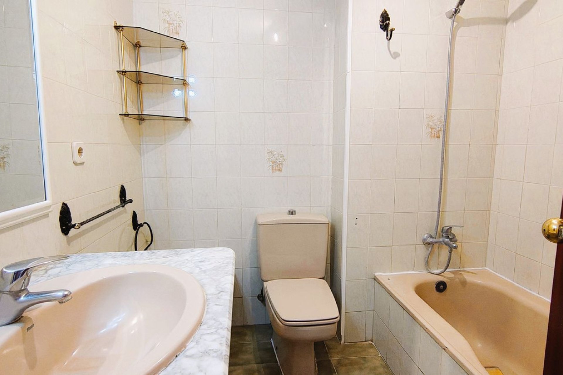 Resale - Apartment - Middle Floor Apartment - Marbella - San Pedro De Alcantara