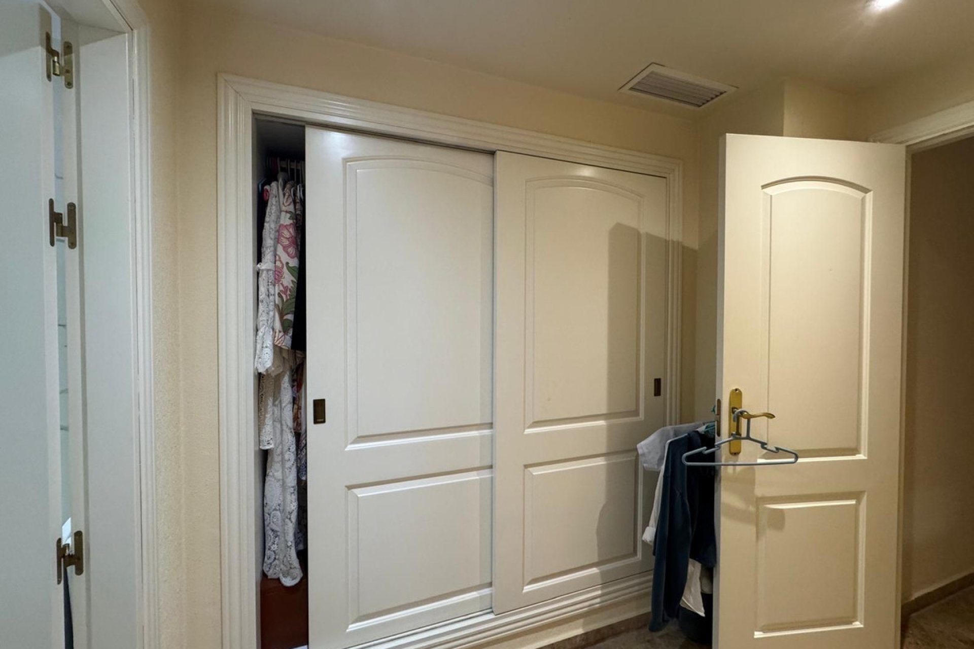 Resale - Apartment - Middle Floor Apartment - Marbella - San Pedro De Alcantara