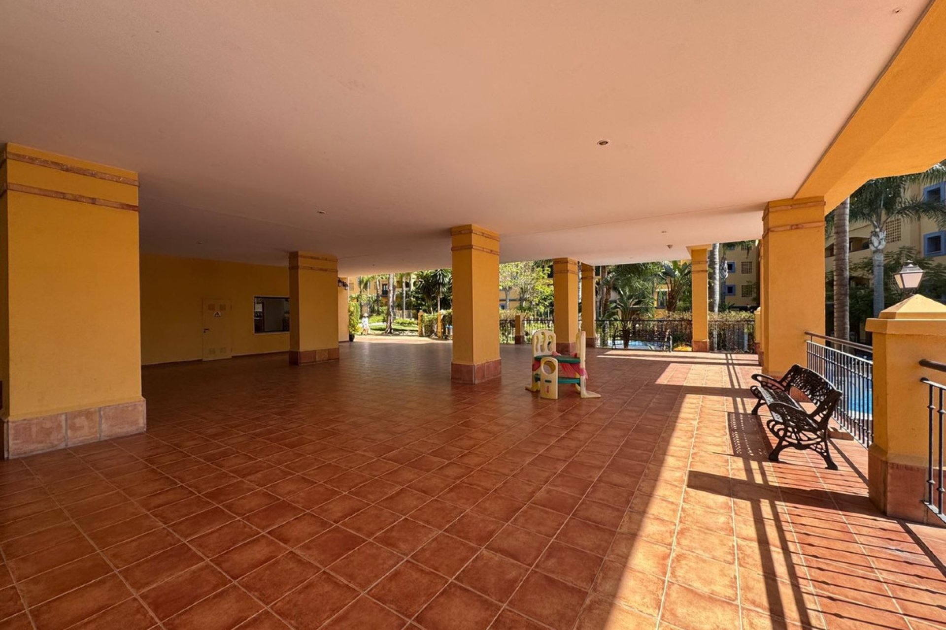 Resale - Apartment - Middle Floor Apartment - Marbella - San Pedro De Alcantara