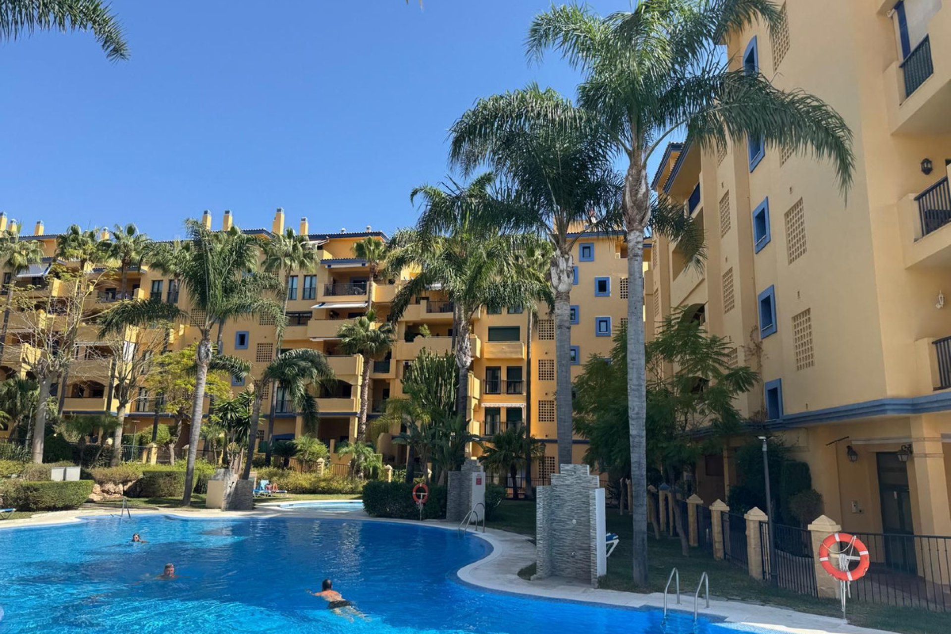 Resale - Apartment - Middle Floor Apartment - Marbella - San Pedro De Alcantara