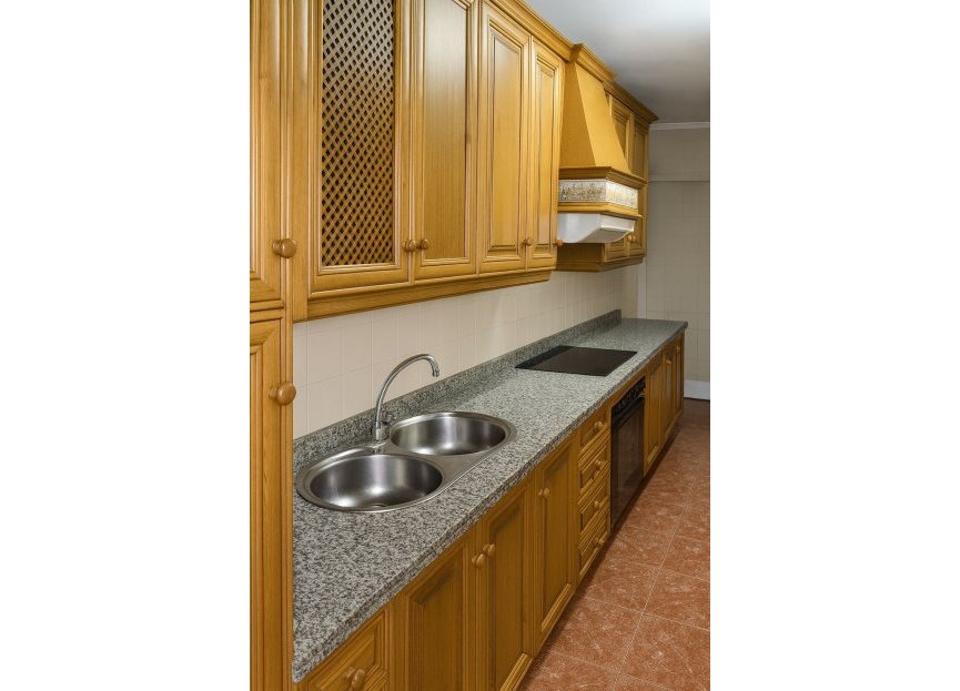 Resale - Apartment - Middle Floor Apartment - Marbella - San Pedro De Alcantara