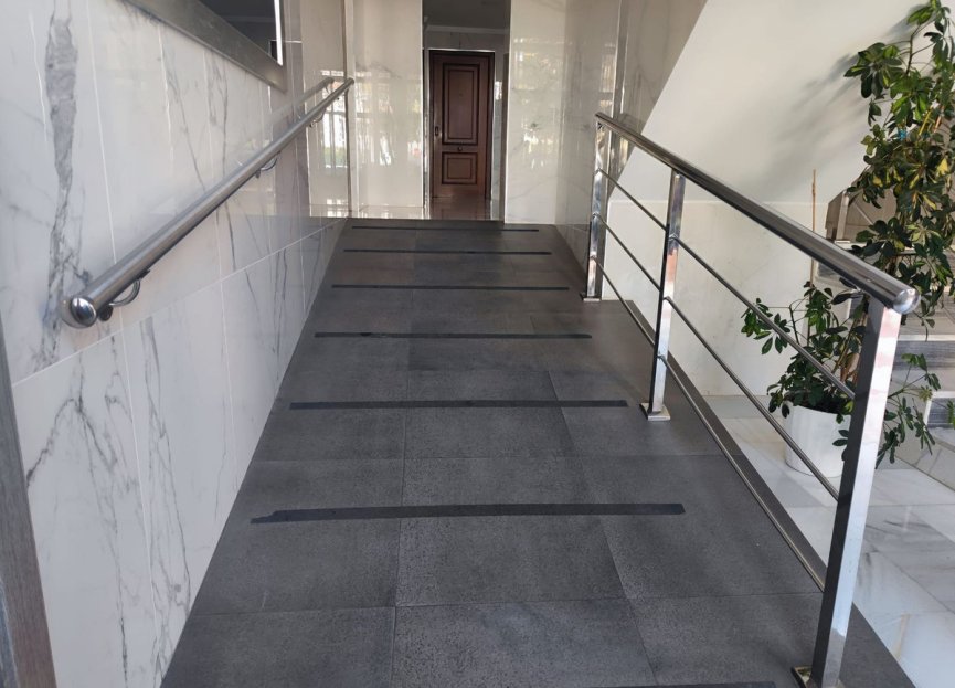 Resale - Apartment - Middle Floor Apartment - Marbella - San Pedro De Alcantara