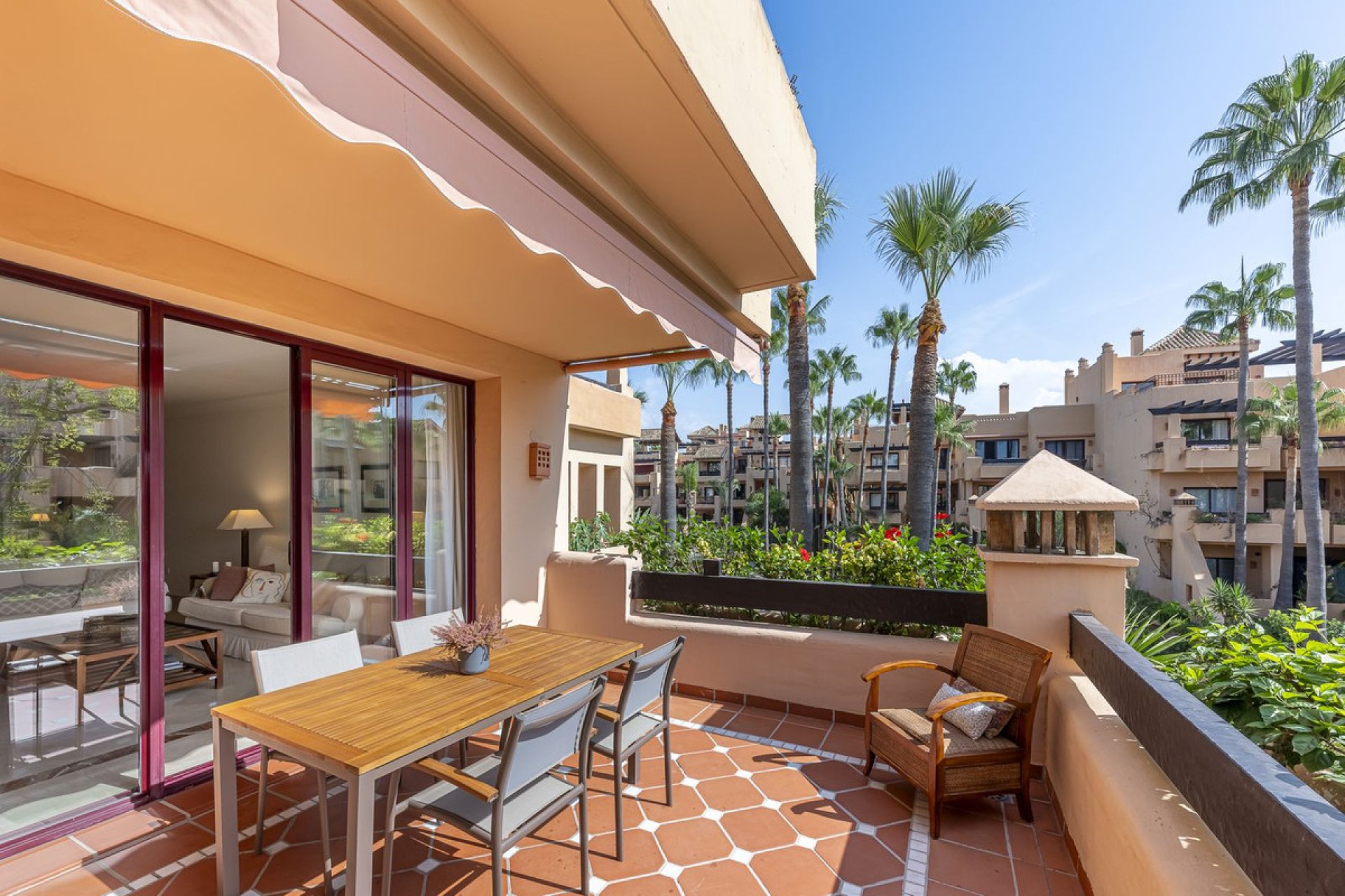 Resale - Apartment - Middle Floor Apartment - Marbella - San Pedro De Alcantara