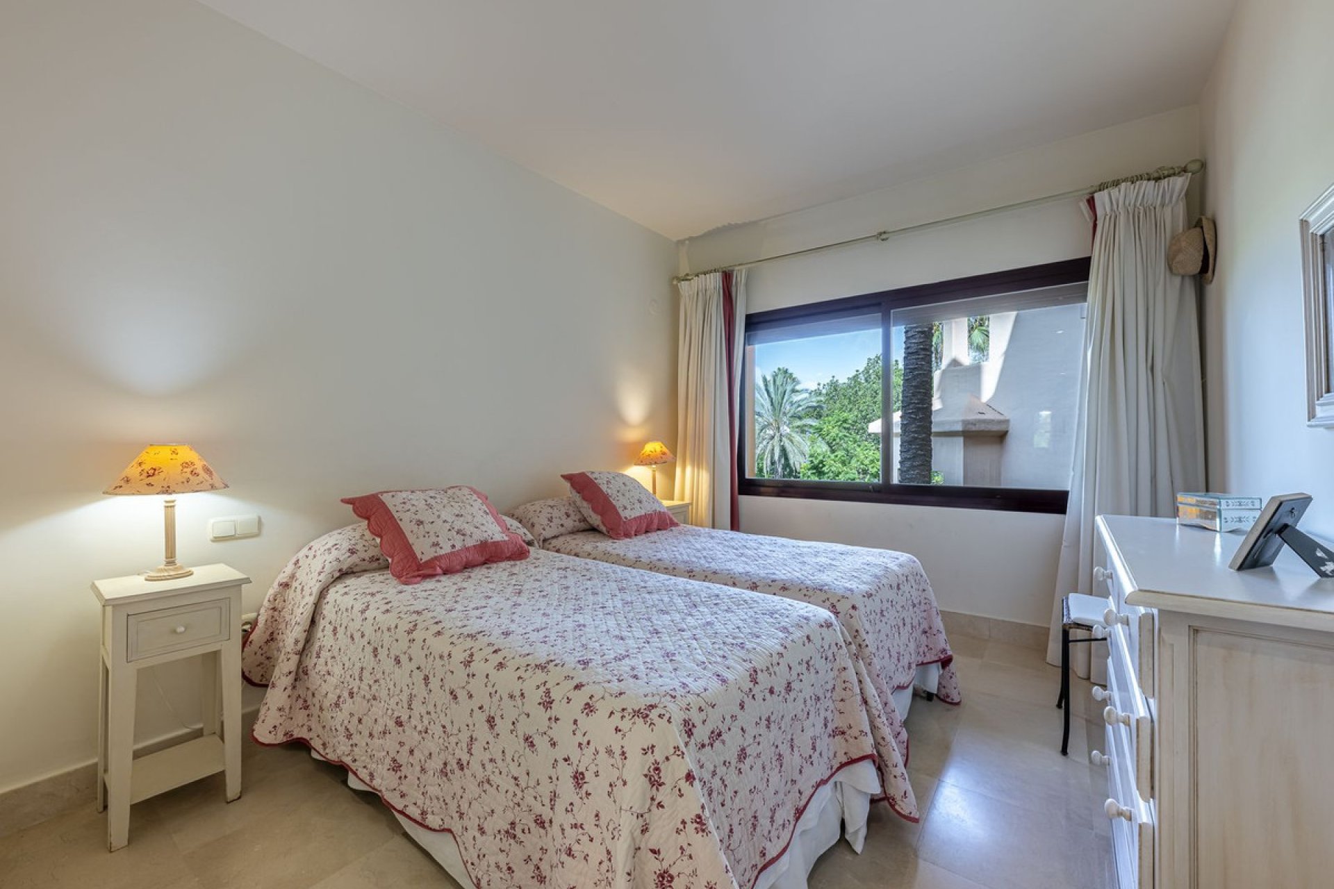 Resale - Apartment - Middle Floor Apartment - Marbella - San Pedro De Alcantara