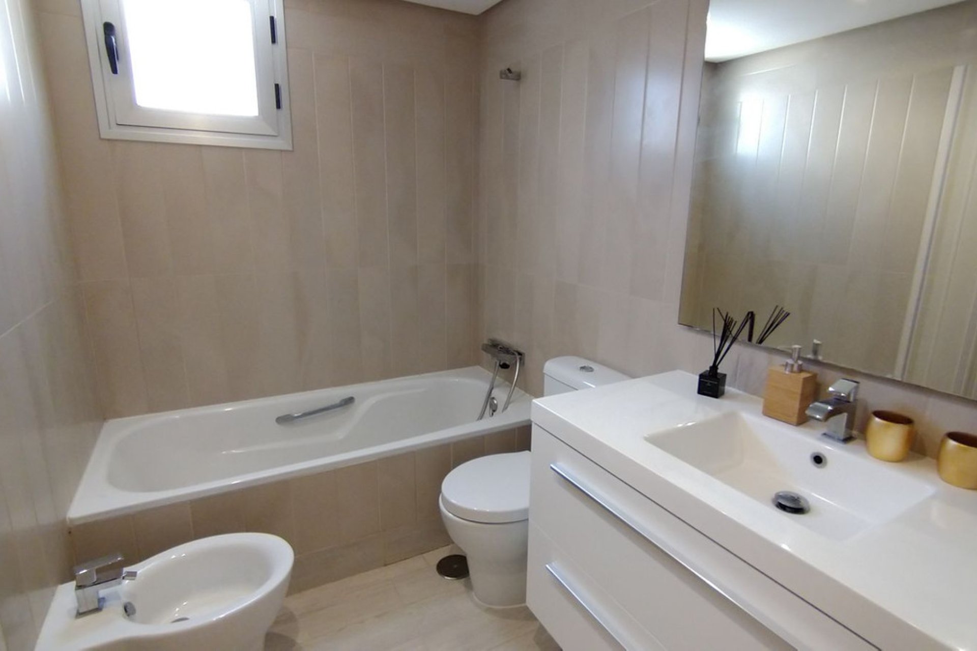 Resale - Apartment - Middle Floor Apartment - Marbella - San Pedro De Alcantara