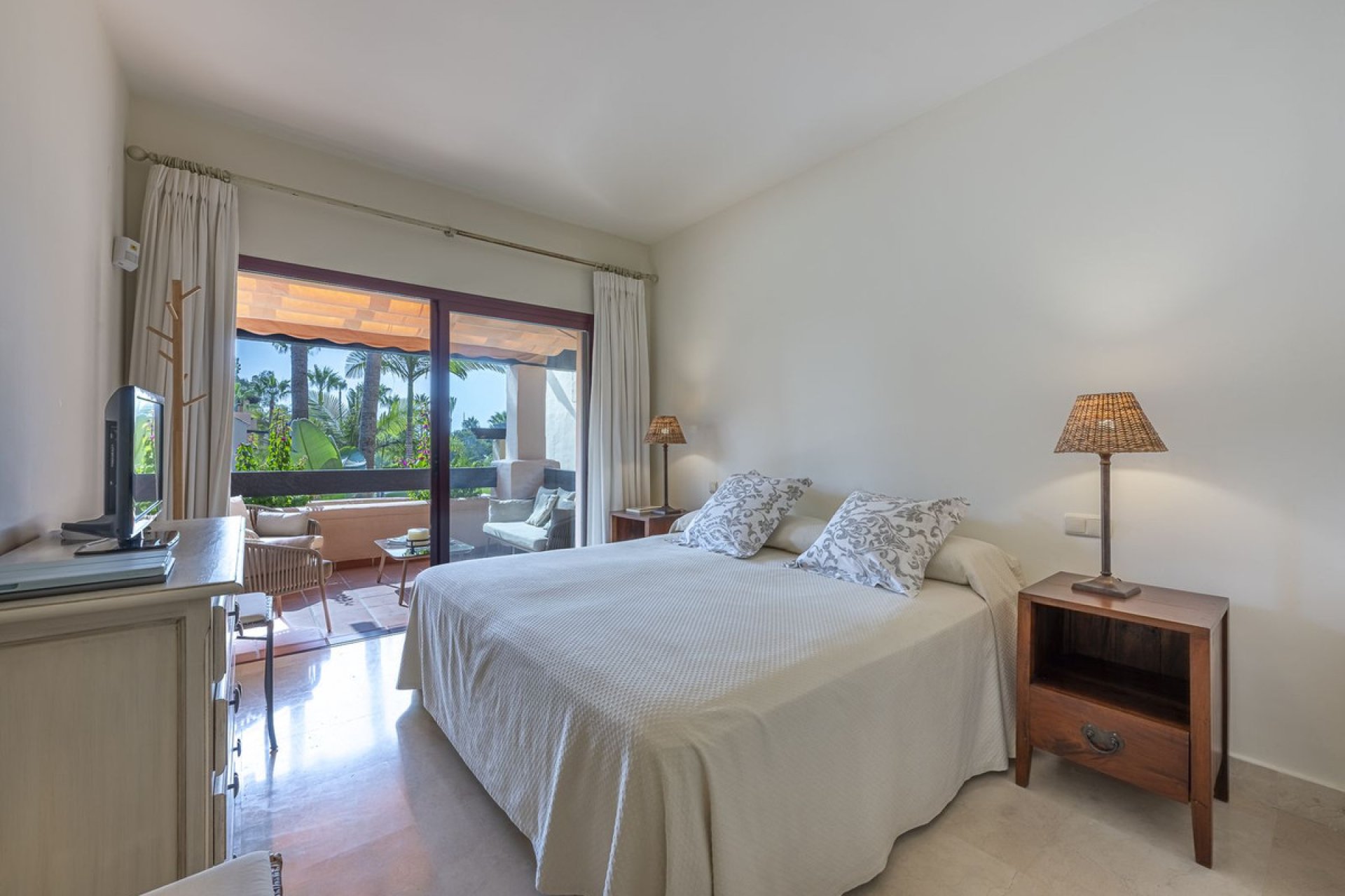 Resale - Apartment - Middle Floor Apartment - Marbella - San Pedro De Alcantara