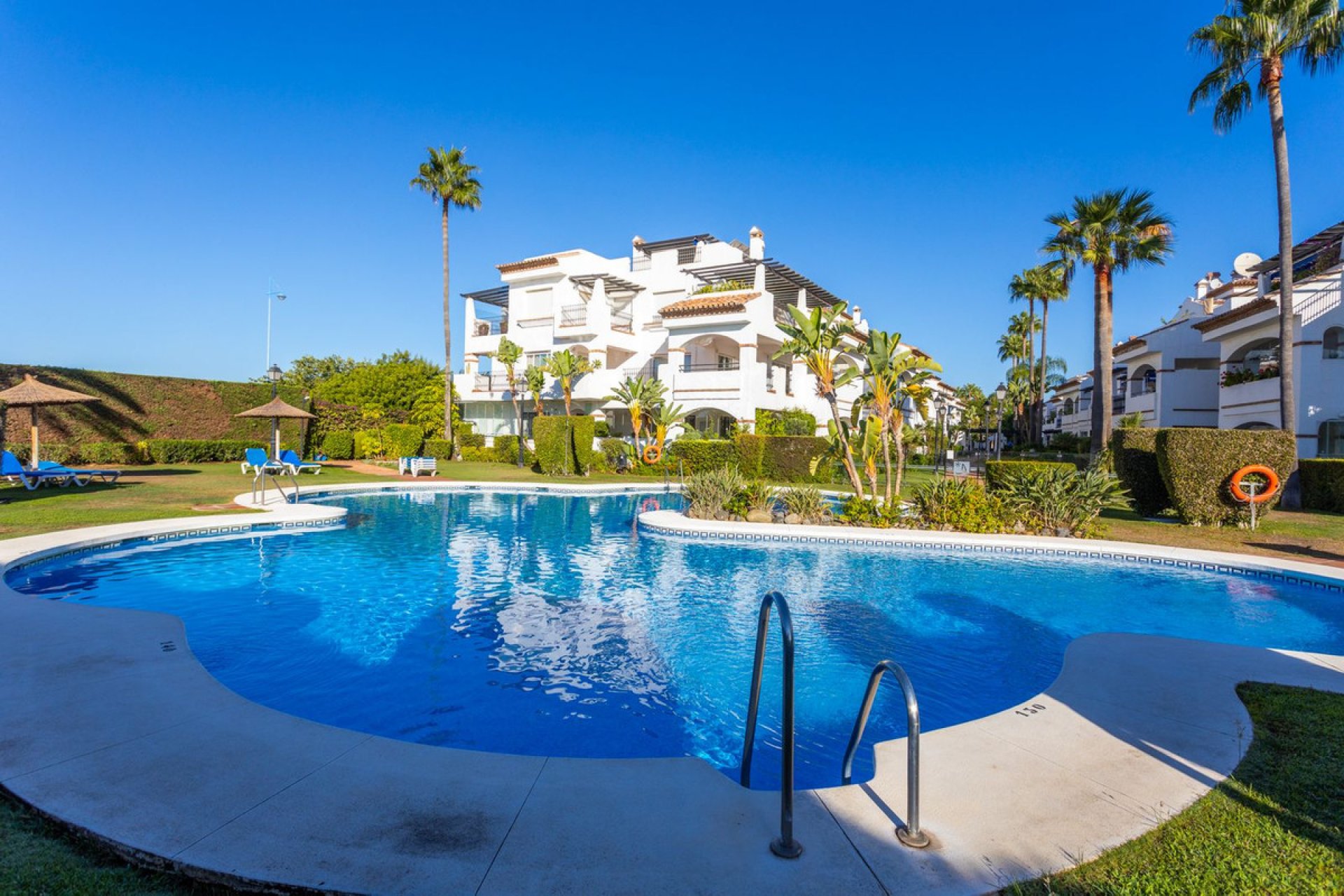 Resale - Apartment - Middle Floor Apartment - Marbella - San Pedro De Alcantara