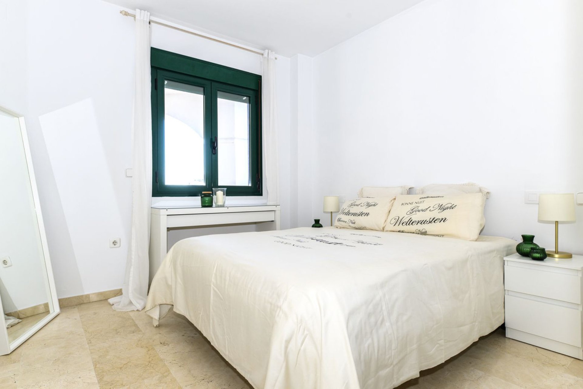 Resale - Apartment - Middle Floor Apartment - Marbella - San Pedro De Alcantara