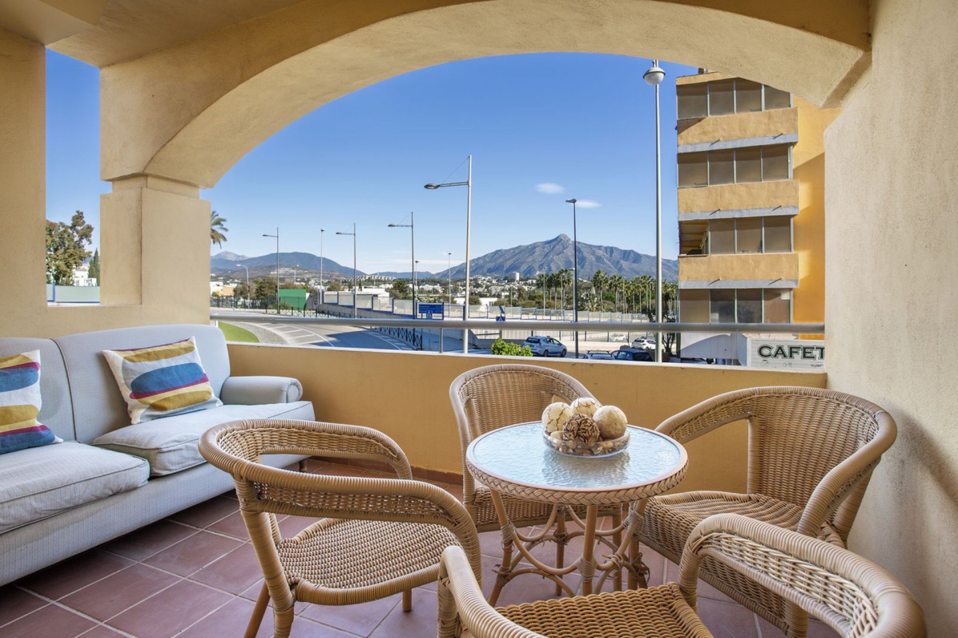 Resale - Apartment - Middle Floor Apartment - Marbella - San Pedro De Alcantara