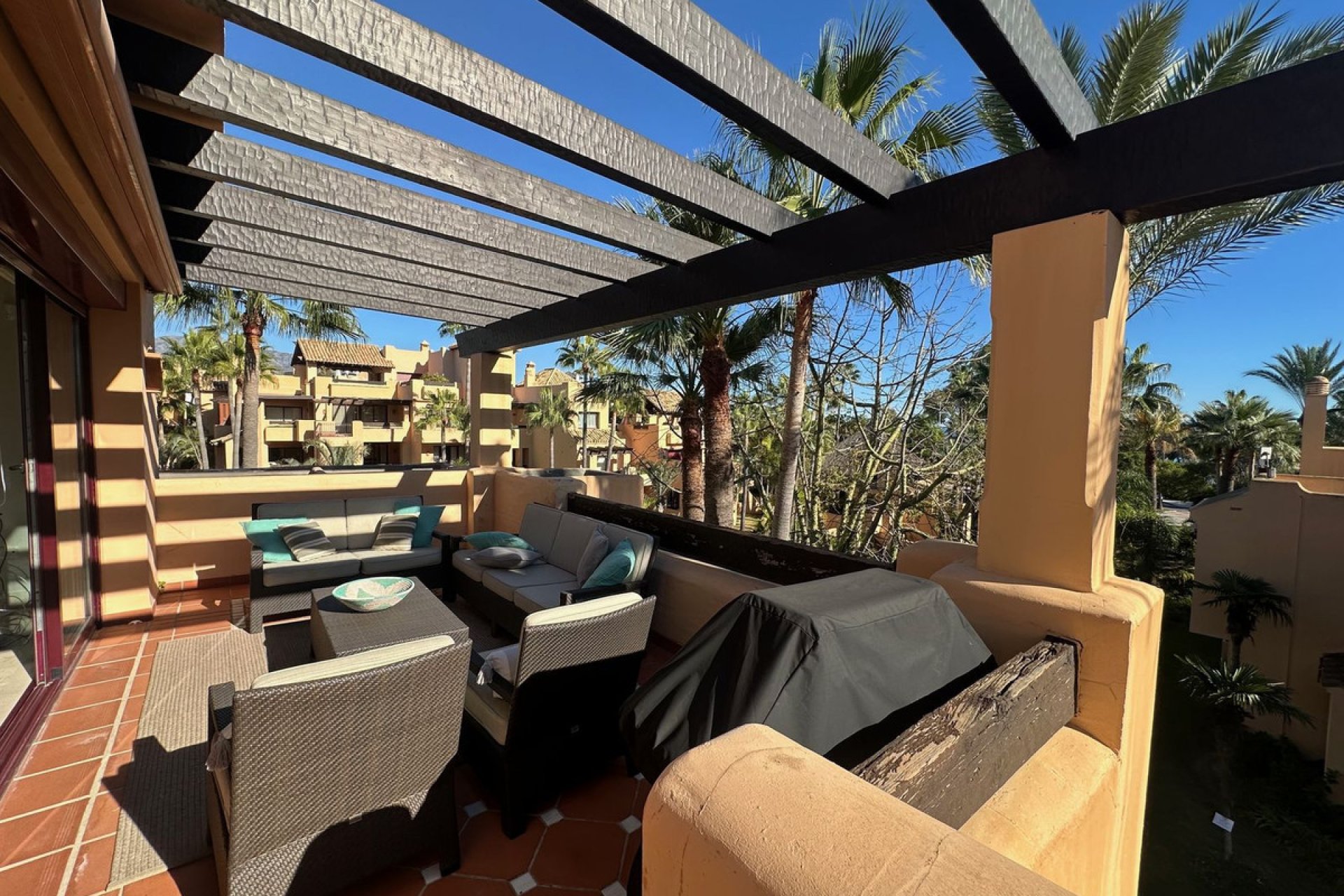 Resale - Apartment - Middle Floor Apartment - Marbella - San Pedro De Alcantara