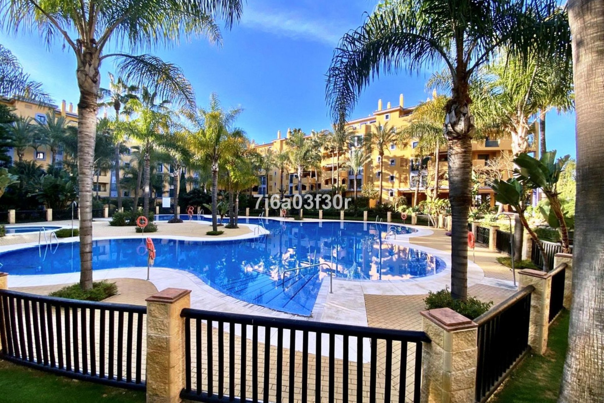 Resale - Apartment - Middle Floor Apartment - Marbella - San Pedro De Alcantara