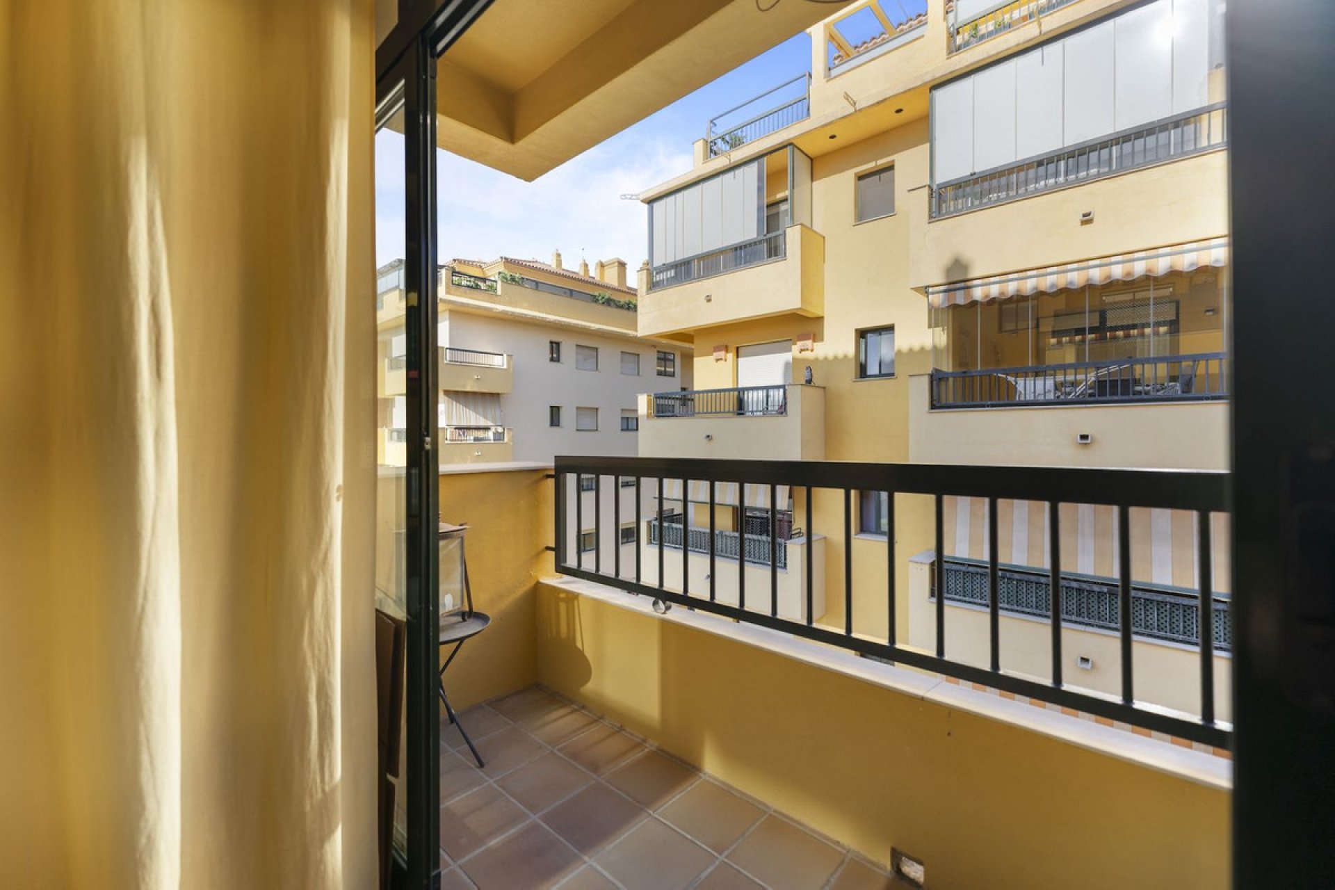 Resale - Apartment - Middle Floor Apartment - Marbella - San Pedro De Alcantara