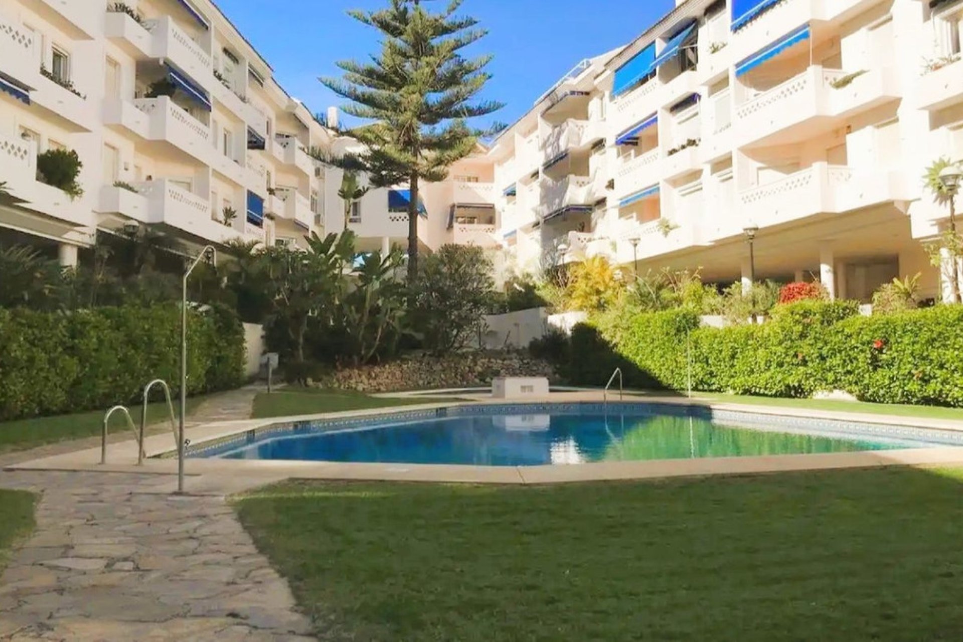 Resale - Apartment - Middle Floor Apartment - Marbella - San Pedro De Alcantara