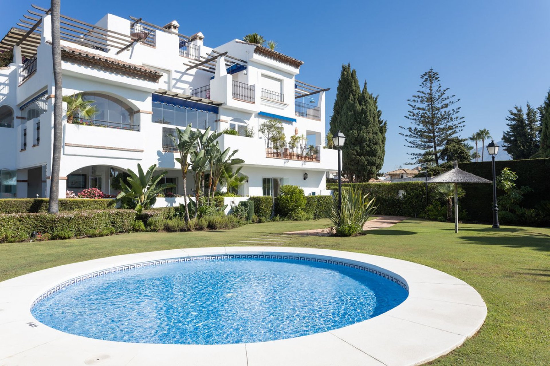 Resale - Apartment - Middle Floor Apartment - Marbella - San Pedro De Alcantara