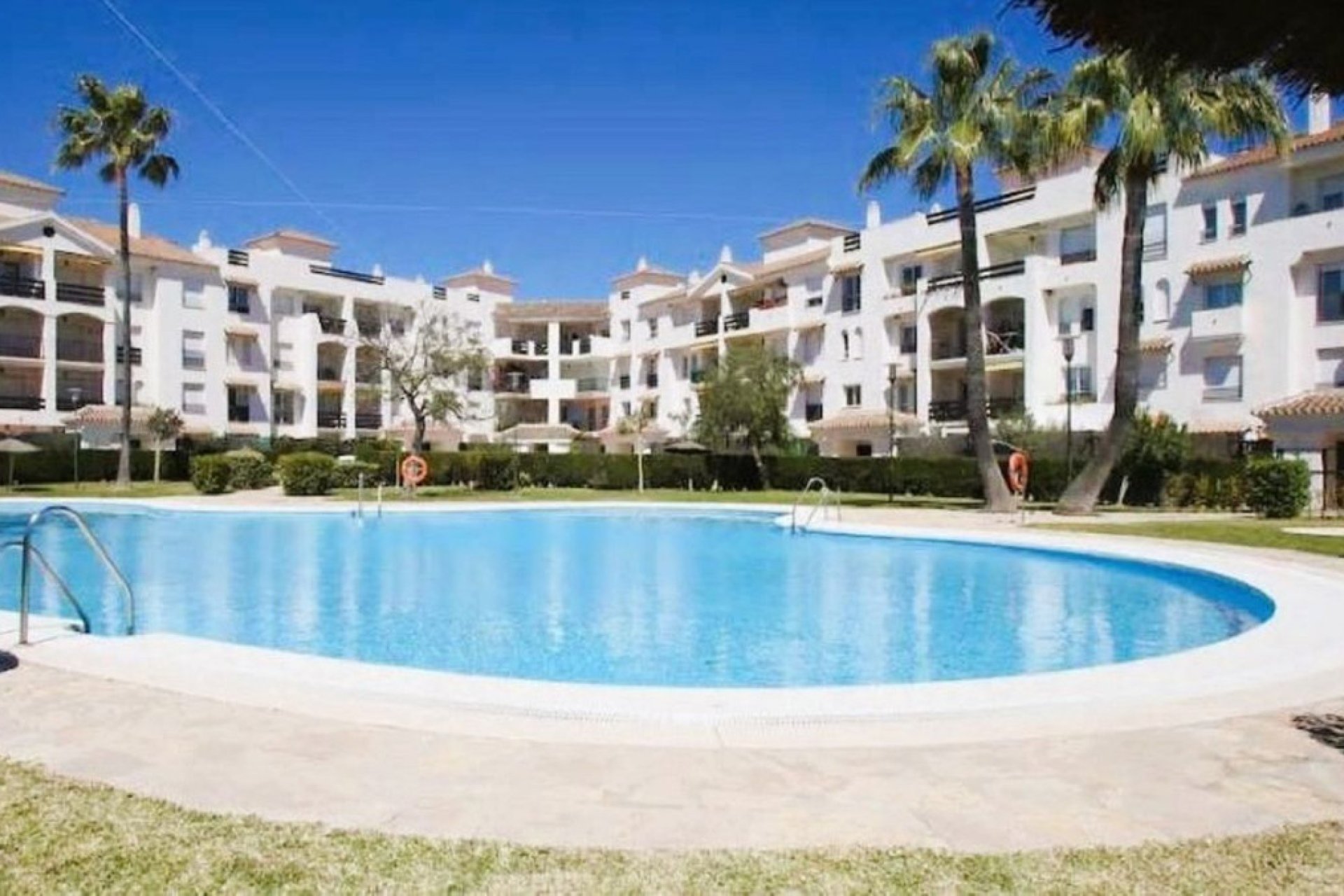 Resale - Apartment - Middle Floor Apartment - Marbella - San Pedro De Alcantara