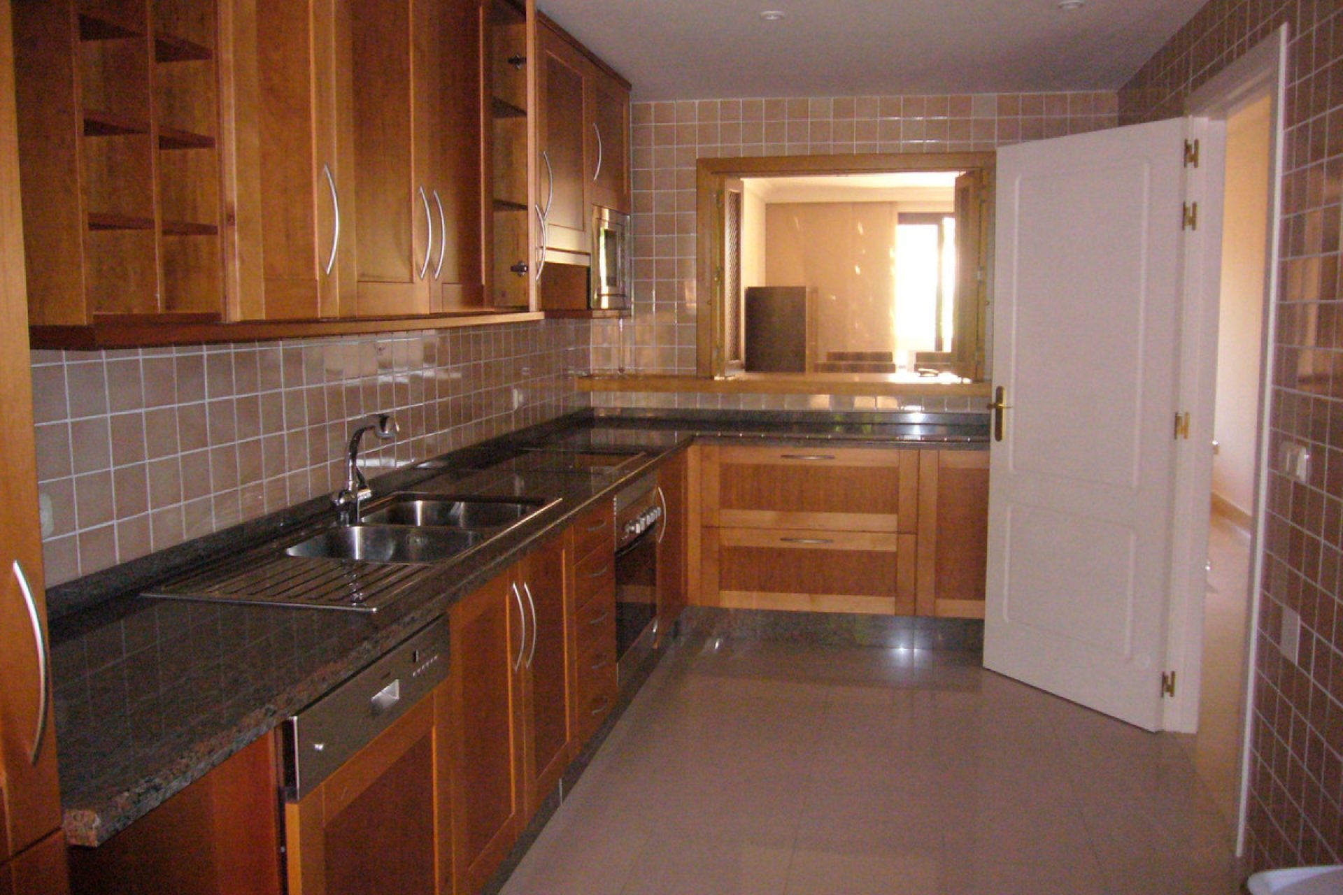 Resale - Apartment - Middle Floor Apartment - Marbella - San Pedro De Alcantara