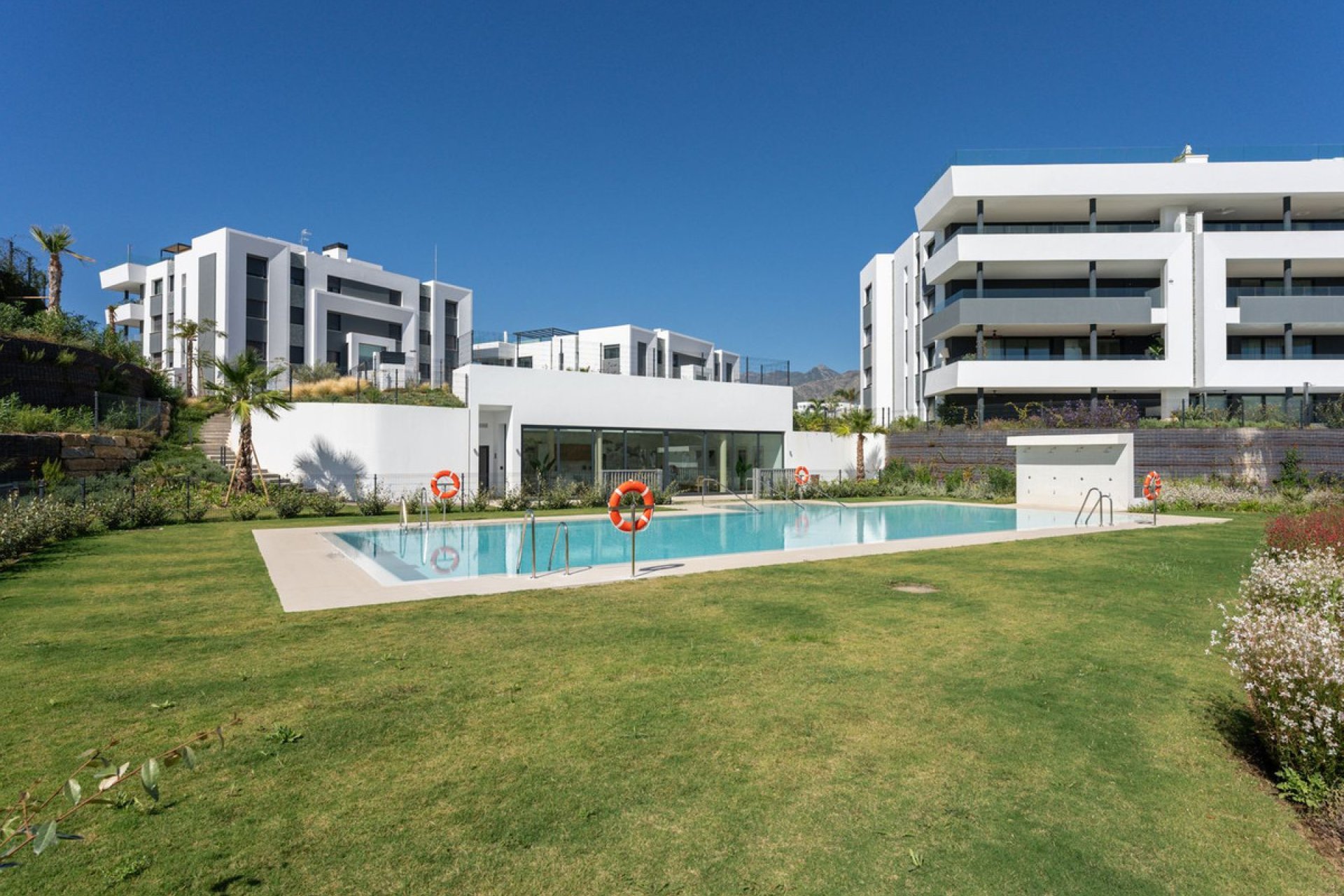 Resale - Apartment - Middle Floor Apartment - Marbella - Santa Clara