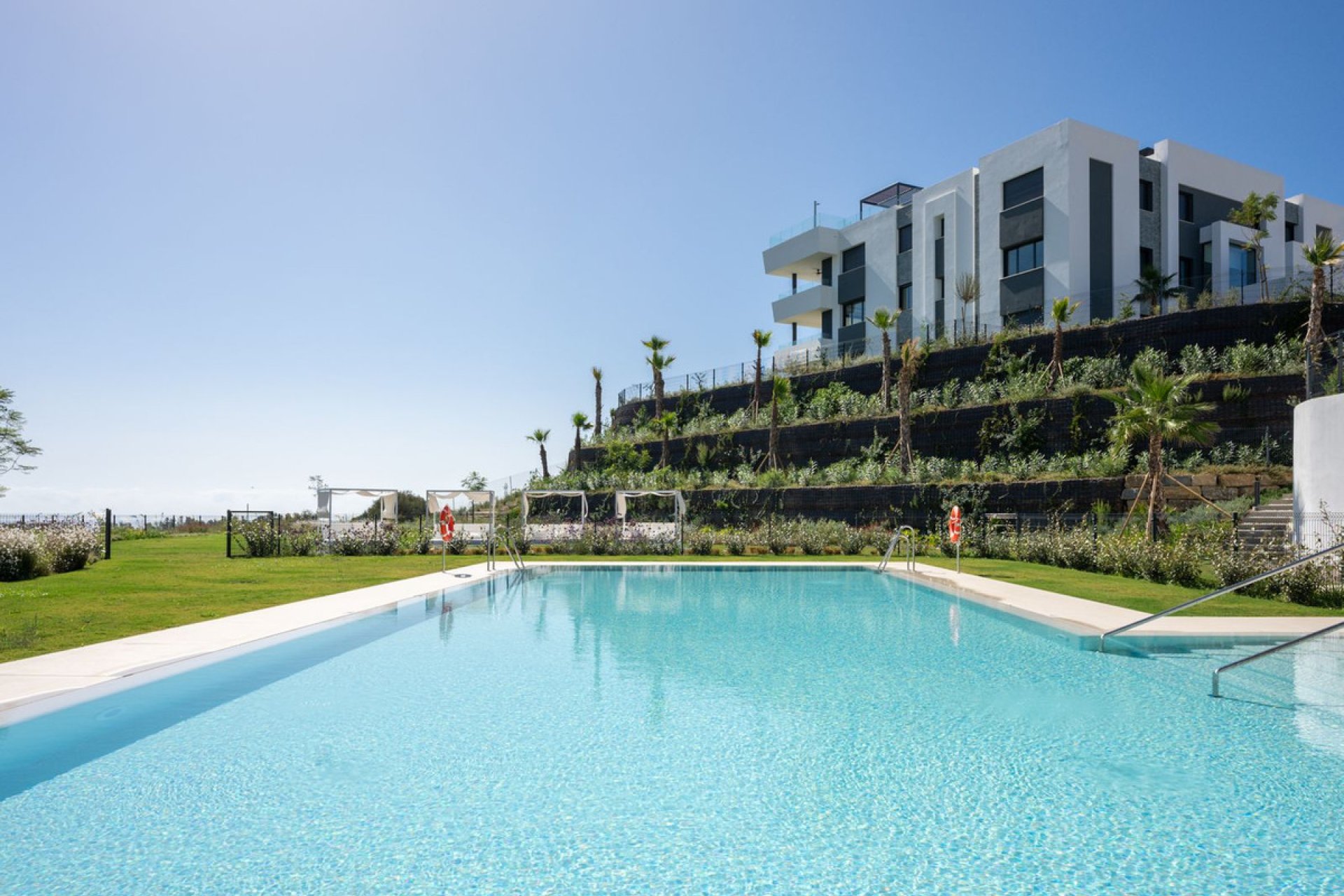 Resale - Apartment - Middle Floor Apartment - Marbella - Santa Clara