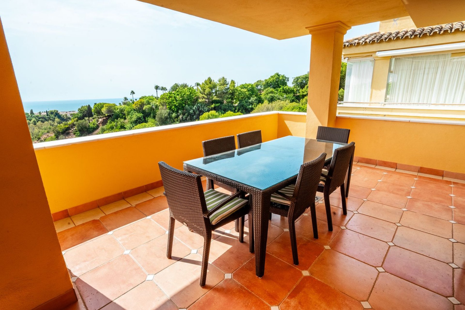 Resale - Apartment - Middle Floor Apartment - Marbella - Sierra Blanca