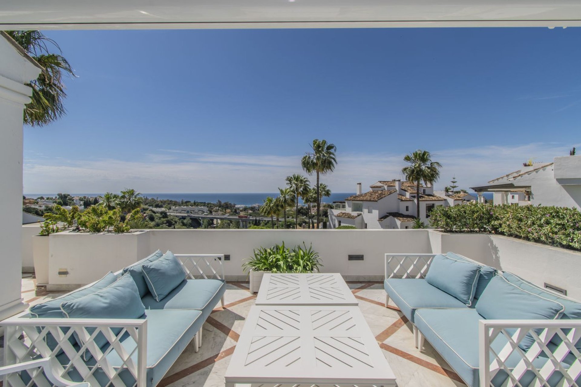 Resale - Apartment - Middle Floor Apartment - Marbella - Sierra Blanca