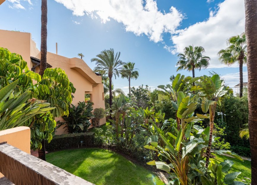 Resale - Apartment - Middle Floor Apartment - Marbella - Sierra Blanca