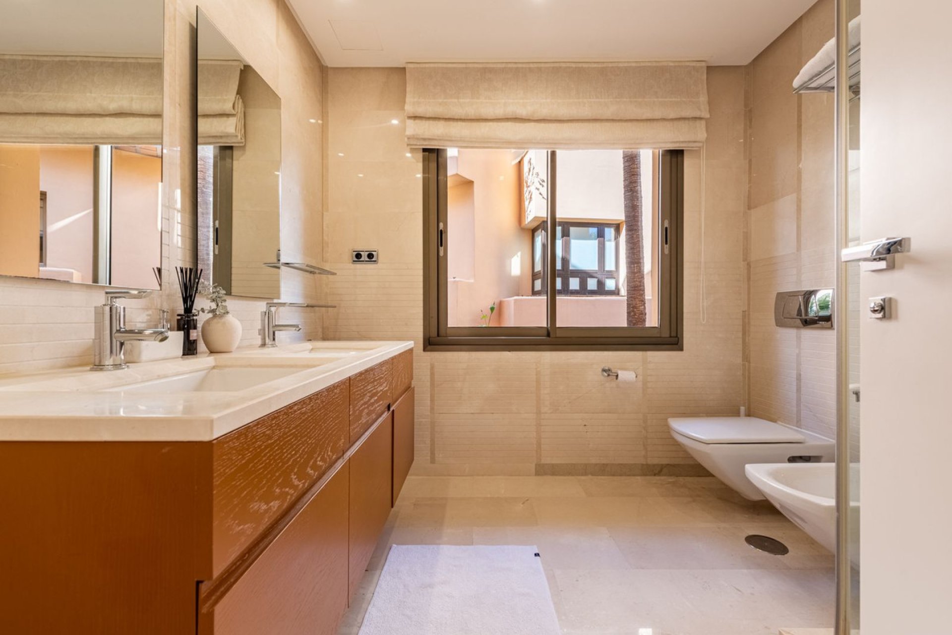 Resale - Apartment - Middle Floor Apartment - Marbella - Sierra Blanca