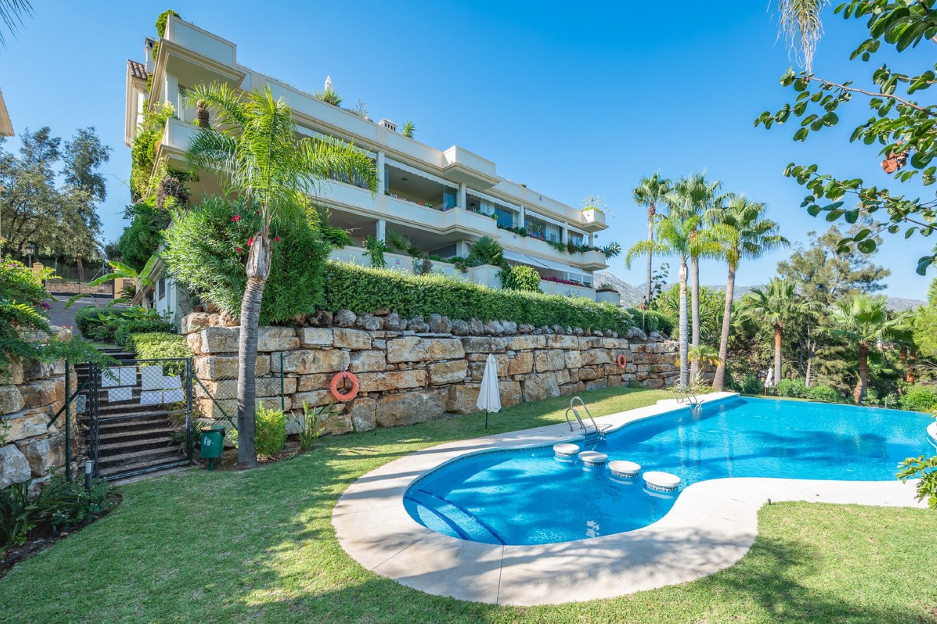 Resale - Apartment - Middle Floor Apartment - Marbella - The Golden Mile