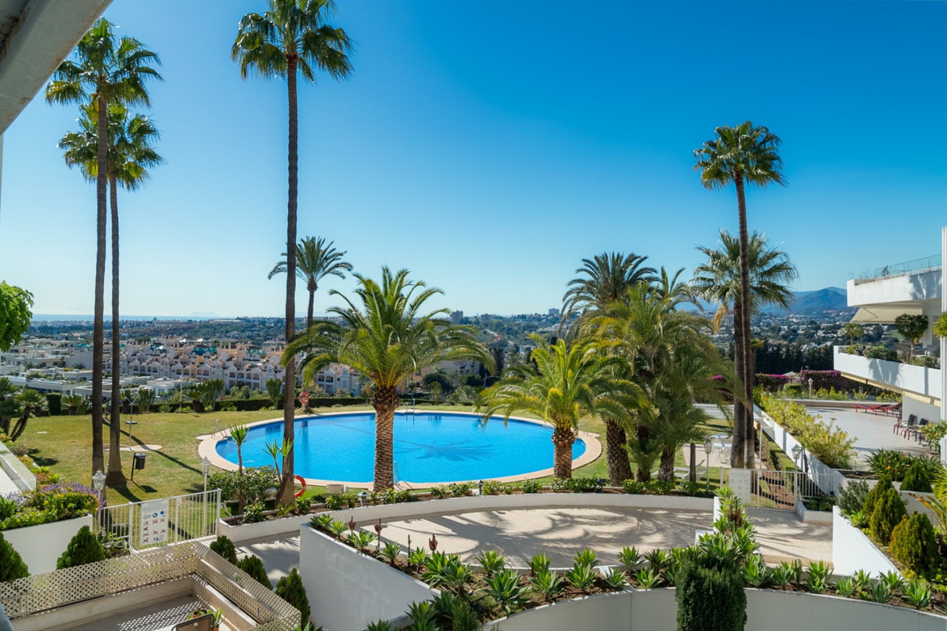 Resale - Apartment - Middle Floor Apartment - Marbella - The Golden Mile