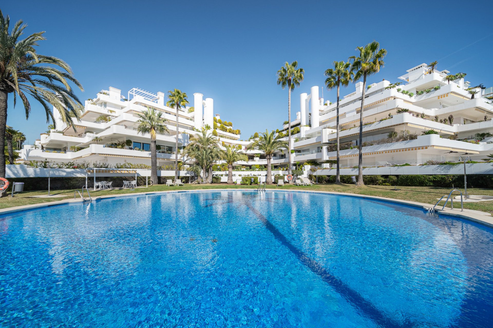 Resale - Apartment - Middle Floor Apartment - Marbella - The Golden Mile