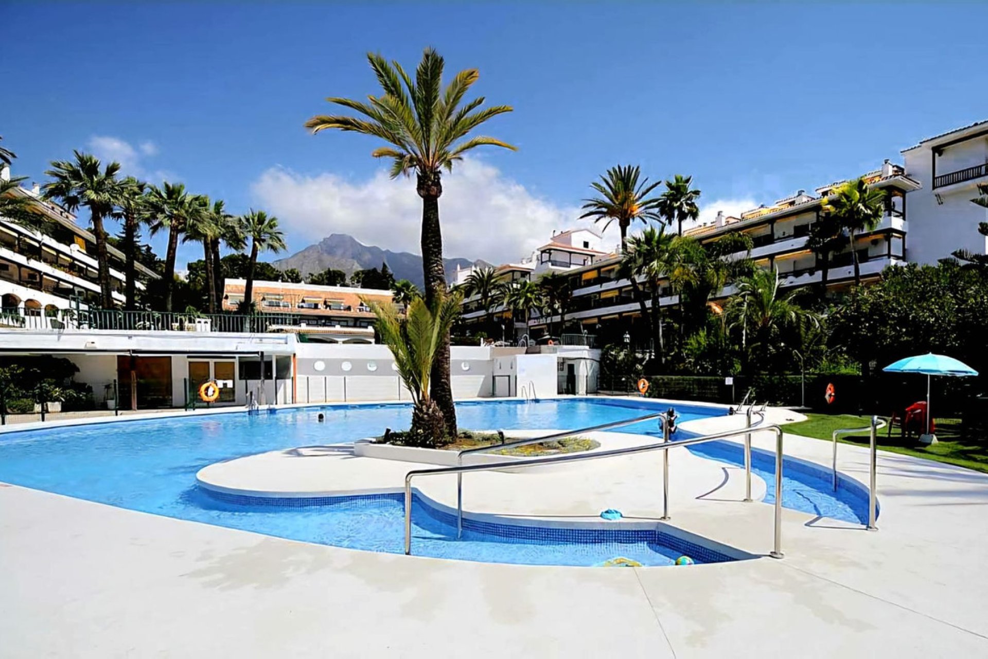Resale - Apartment - Middle Floor Apartment - Marbella - The Golden Mile